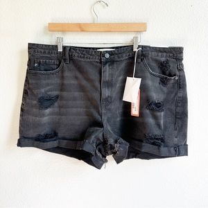 NWT KanCan High Rise Fray Hem Shorts in Black Wash Distressed Women’s Size 3X